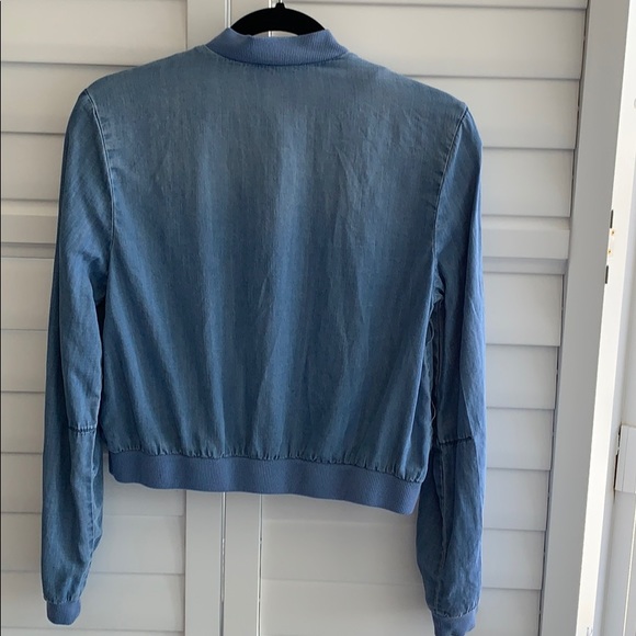 Urban Outfitters BDG Chambray Drapey Bomber - Picture 6 of 6